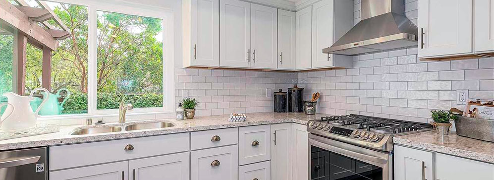 Уборка кухни в загородном доме